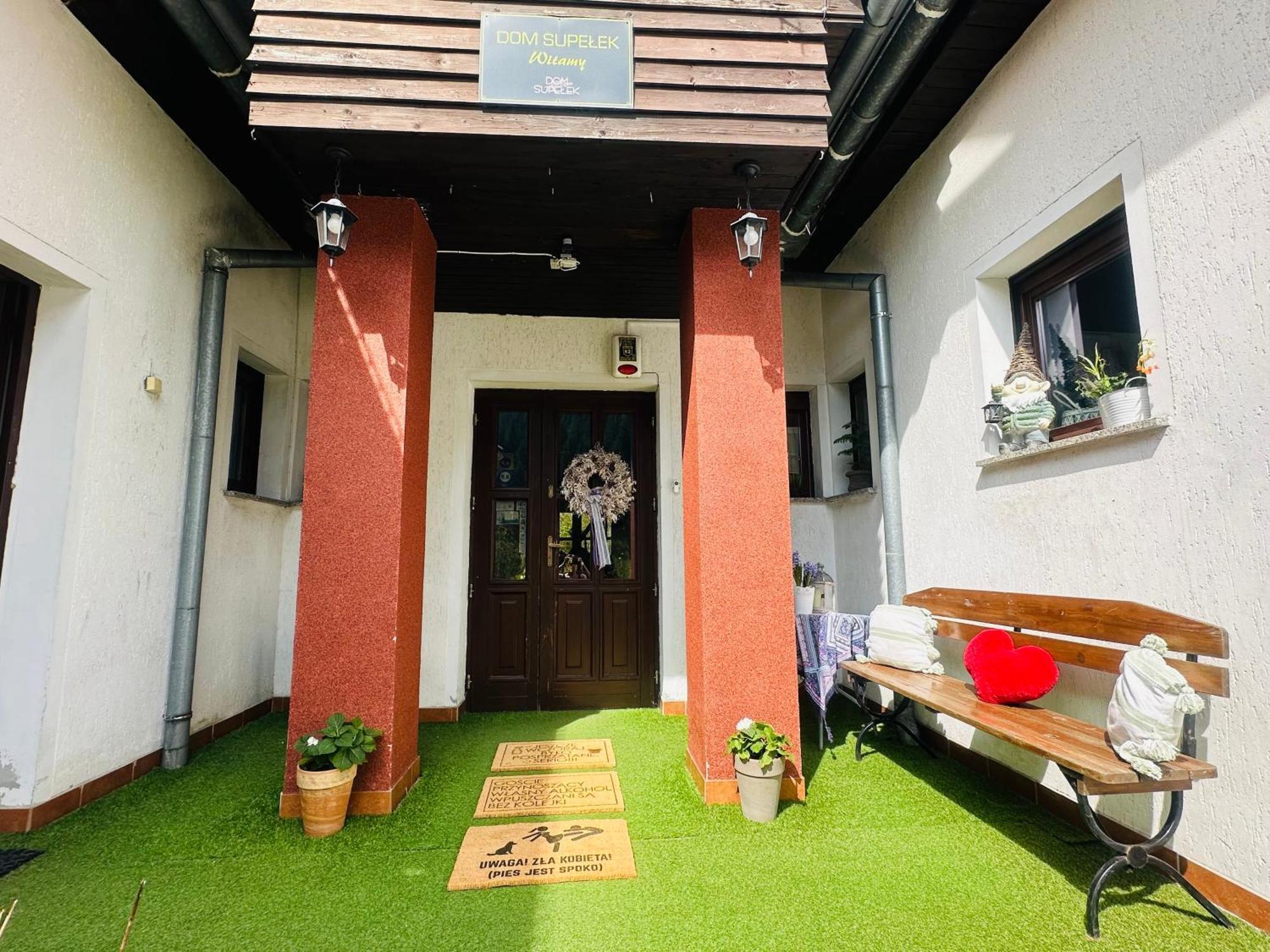 Dom Supelek Bed & Breakfast ดุสนิกิ สดรอย ภายนอก รูปภาพ