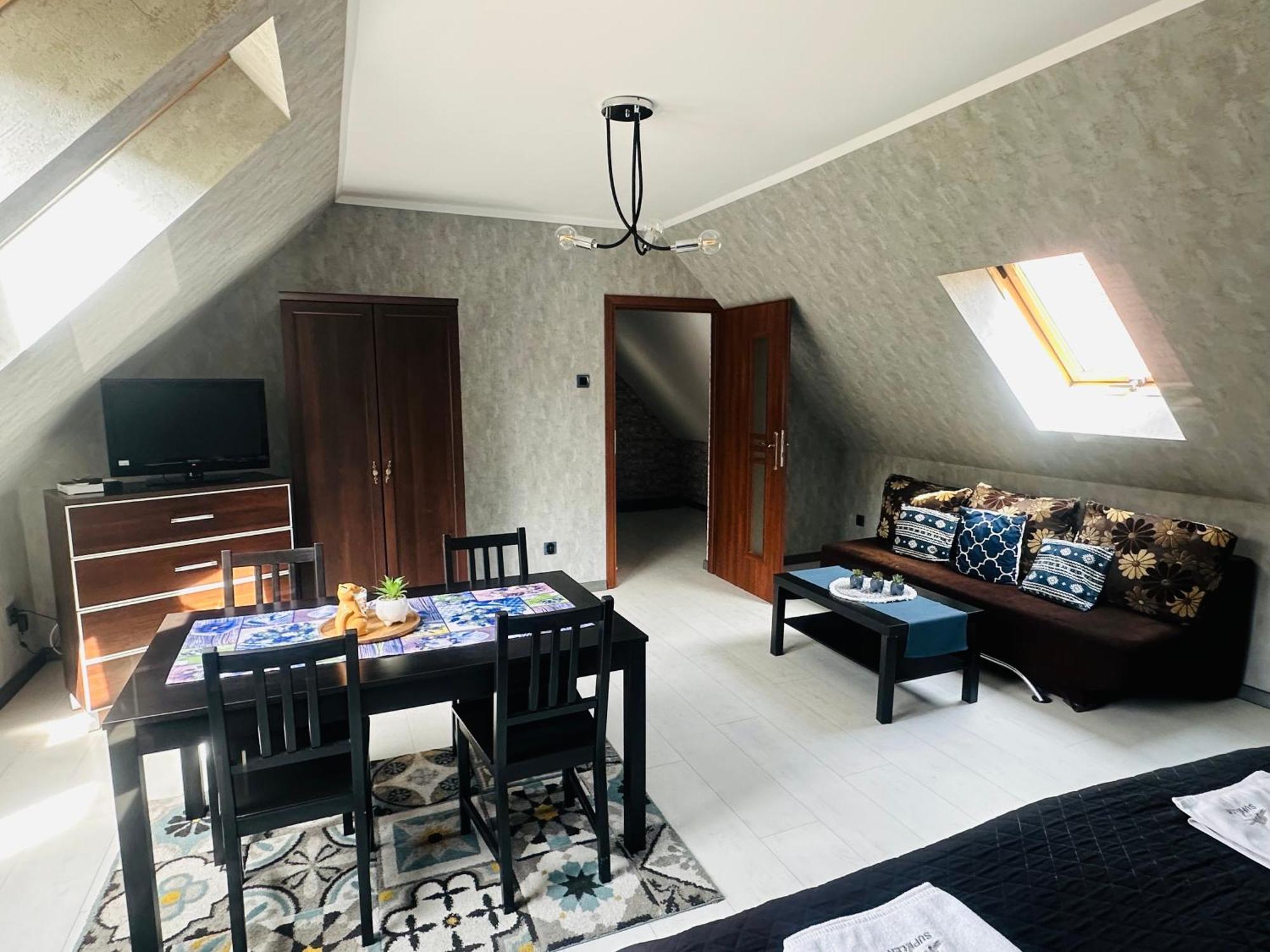 Dom Supelek Bed & Breakfast ดุสนิกิ สดรอย ภายนอก รูปภาพ